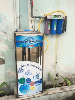 Máy nước uống nóng lạnh 2 vòi