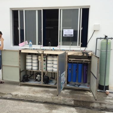 Máy nước uống nóng lạnh 6 vòi ngang