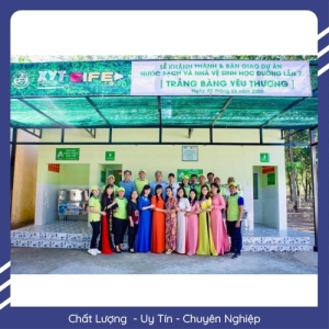 Nước uống tinh khiết cho trường học