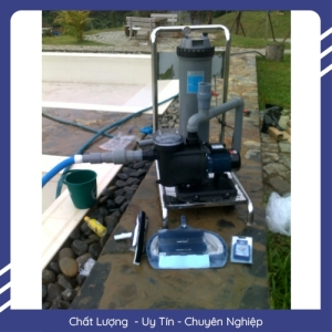 Máy lọc vệ sinh hồ bơi